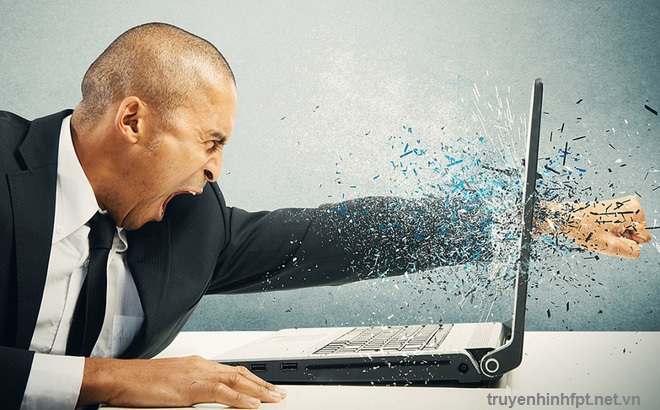 Mạng internet chậm làm nhân viên ức chế khi làm việc